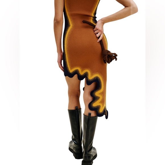 PH5 Aster Reversible Asymmetric Wavy Dress - Picture 3 of 9